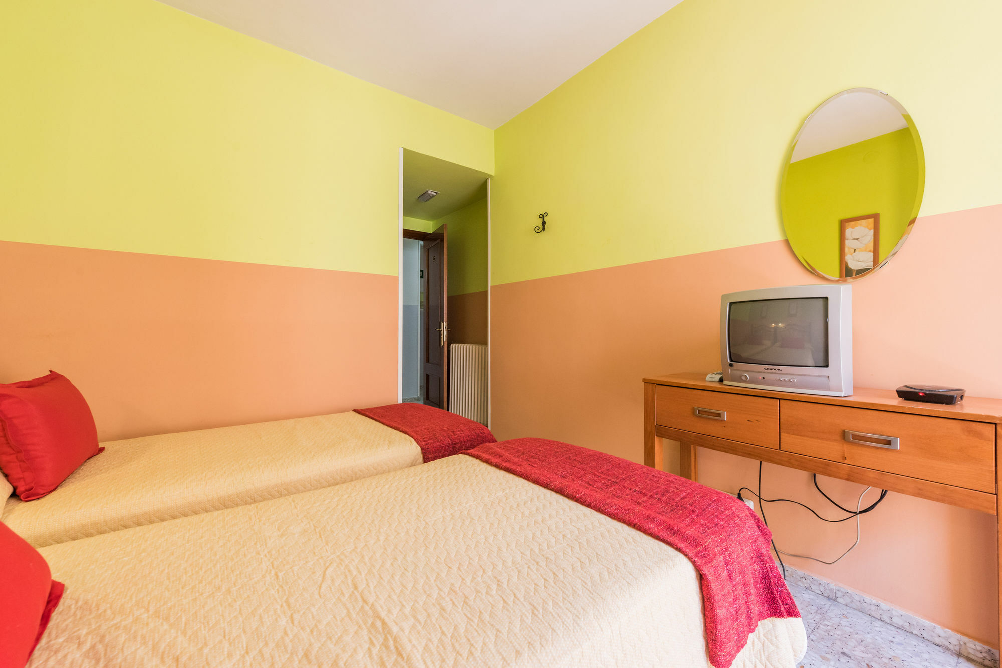 Hostal Arkanta Арганда-дель-Рей Экстерьер фото