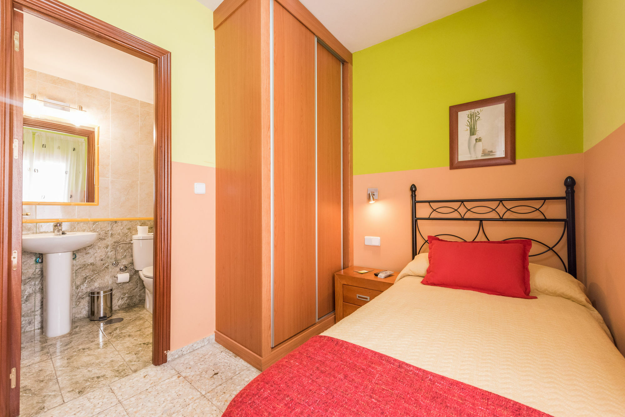 Hostal Arkanta Арганда-дель-Рей Экстерьер фото